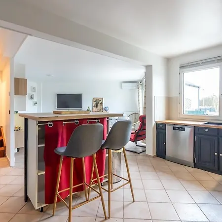 Apartment Ideal Location - Paris A 01 *
